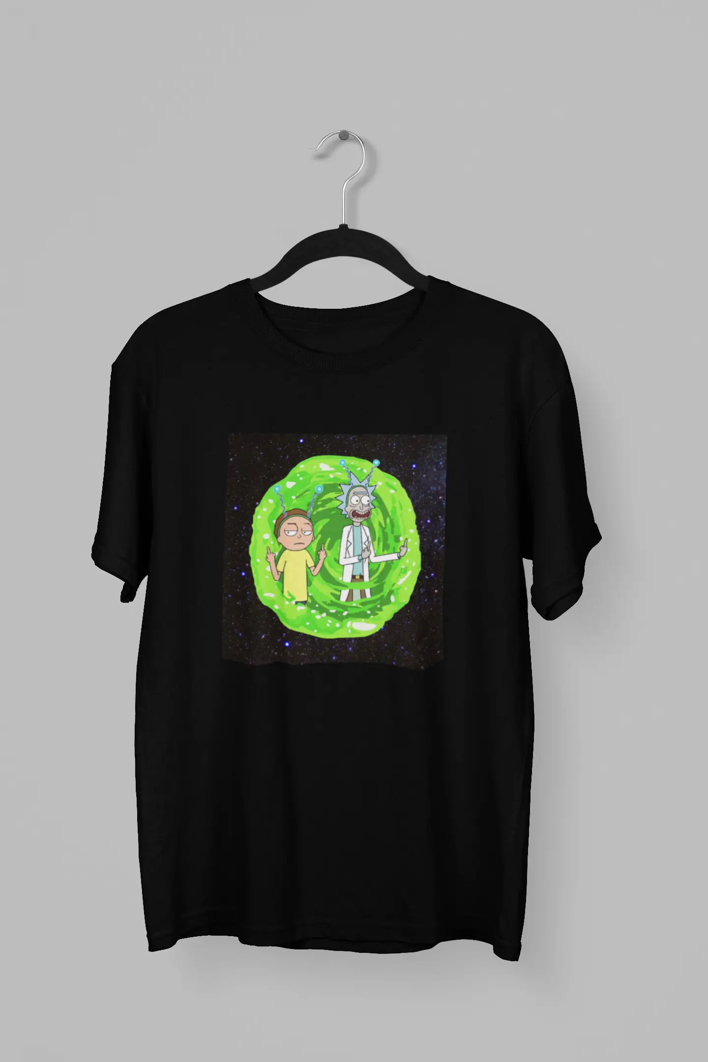 Remera de Rick y Morty en un Portal