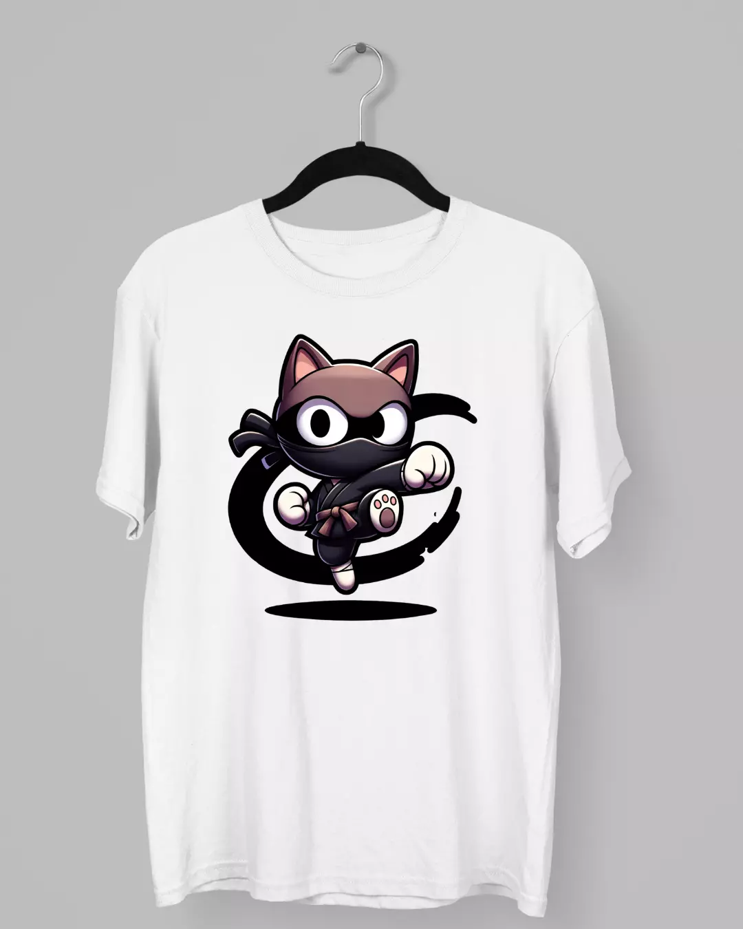 Remera de Gato Ninja dando un golpe de Puño